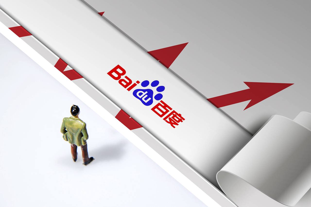 邱贻可抵达孙颖莎梁靖崑训练基地